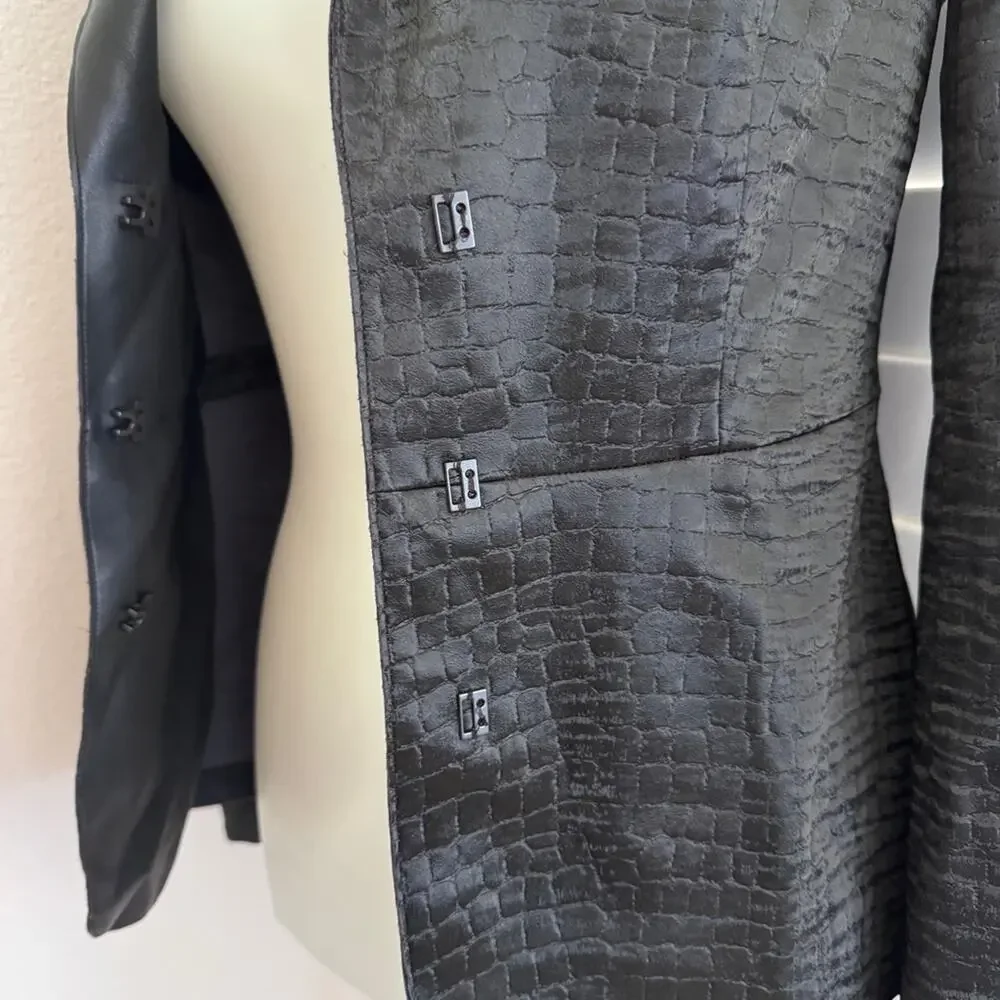 Wolford Black Croco fitted 3 button Blazer In size 6